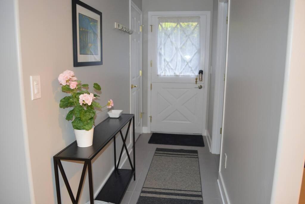 1-Bedroom Seaview Guesthouse On Seattle Luxury Estate With Views Of Olympic Mountains Eksteriør bilde