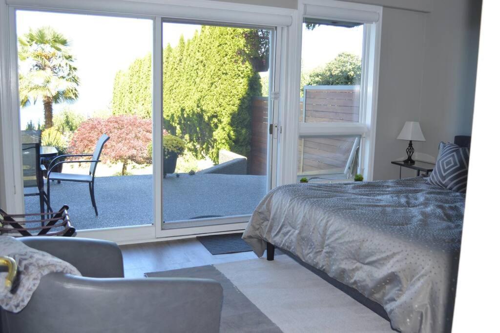 1-Bedroom Seaview Guesthouse On Seattle Luxury Estate With Views Of Olympic Mountains Eksteriør bilde