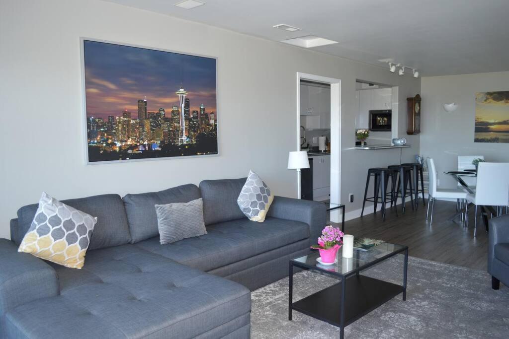 1-Bedroom Seaview Guesthouse On Seattle Luxury Estate With Views Of Olympic Mountains Eksteriør bilde