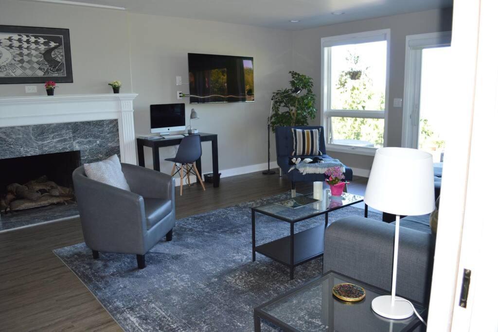 1-Bedroom Seaview Guesthouse On Seattle Luxury Estate With Views Of Olympic Mountains Eksteriør bilde