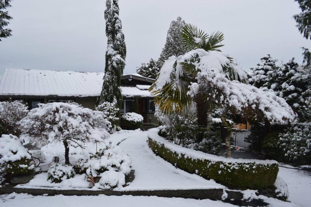 1-Bedroom Seaview Guesthouse On Seattle Luxury Estate With Views Of Olympic Mountains Eksteriør bilde