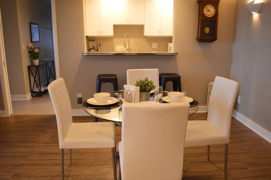 1-Bedroom Seaview Guesthouse On Seattle Luxury Estate With Views Of Olympic Mountains Eksteriør bilde