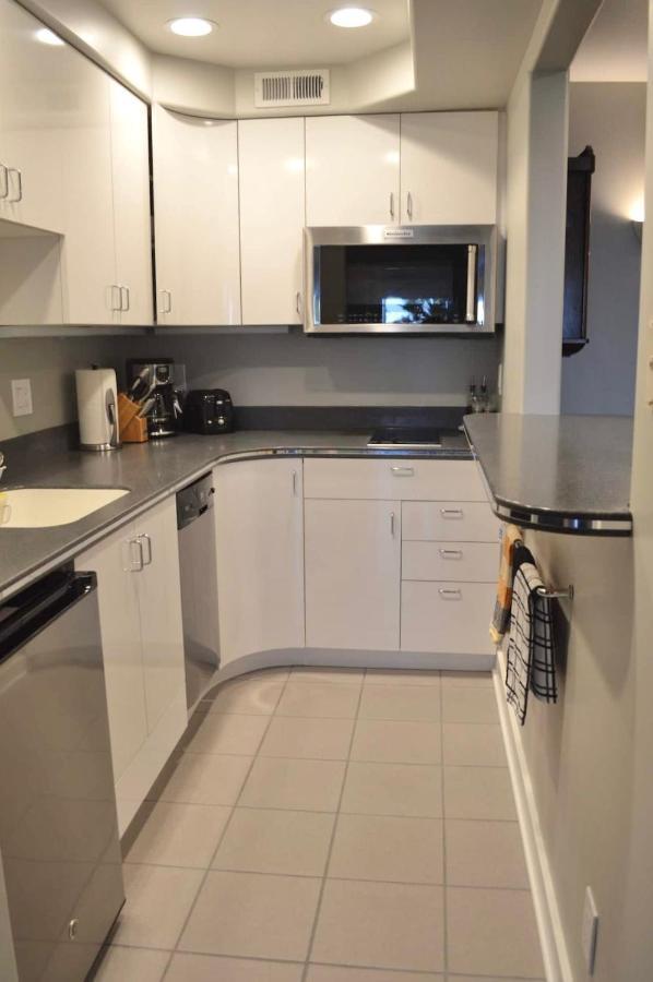 1-Bedroom Seaview Guesthouse On Seattle Luxury Estate With Views Of Olympic Mountains Eksteriør bilde